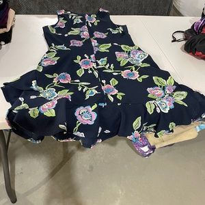 Women’s dress small